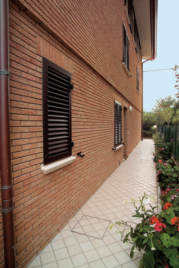 manufactured stone brick veneer slimfix olive handmade B05OL 102270 installed on exterior face house