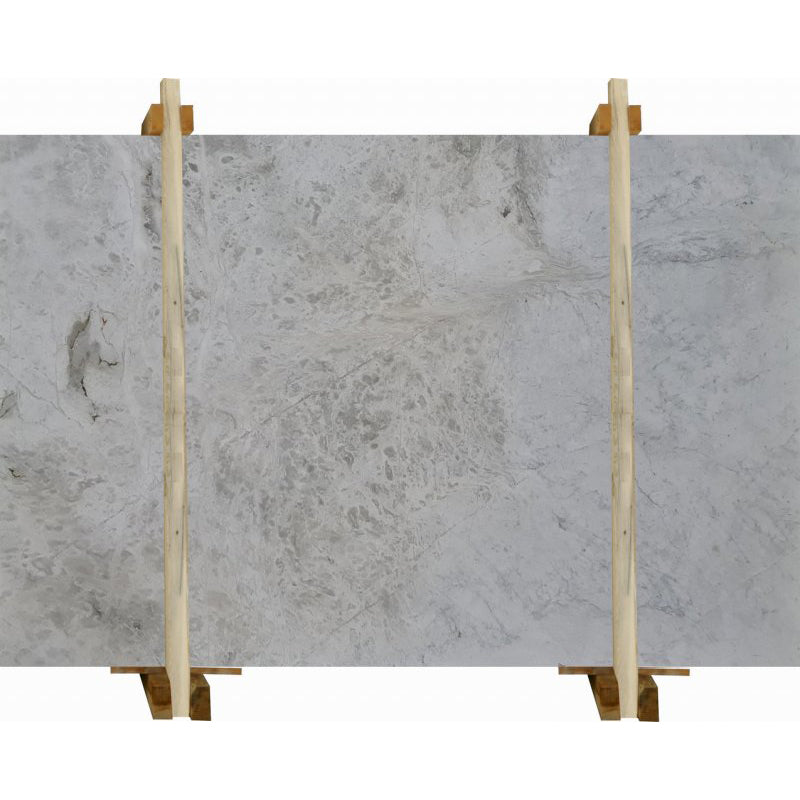 nimbus white marble slabs polished 2cm packed on wooden bundle front view